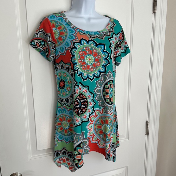 Zattcas Colorful Floral Bohemian Tunic Style T Shirt - Picture 1 of 4